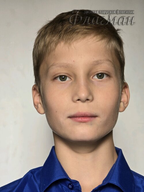 e291a1f0.ID Photo.104800